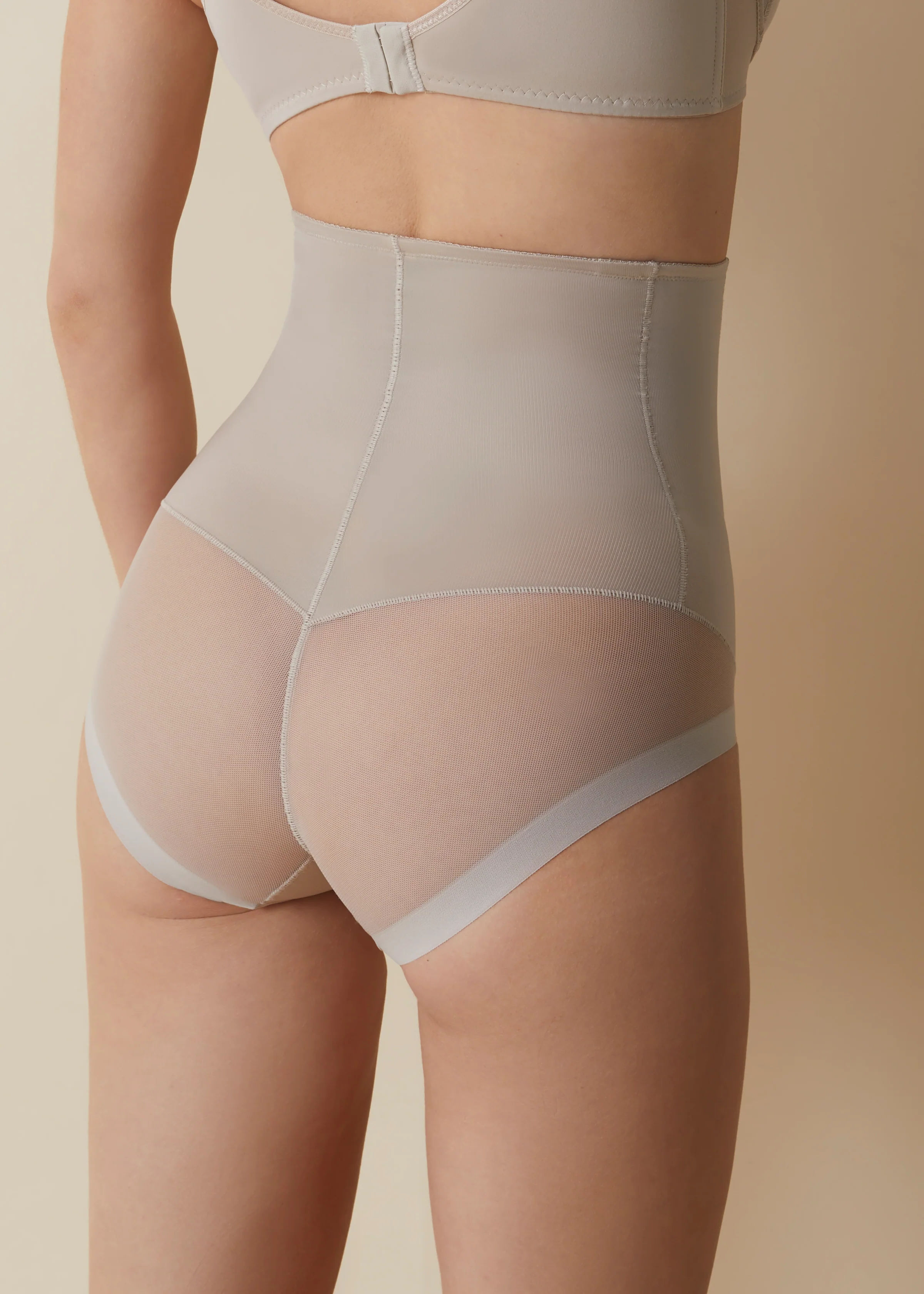 Slip contenitivo a vita alta effetto modellante con fianchi trasparenti - Image 8