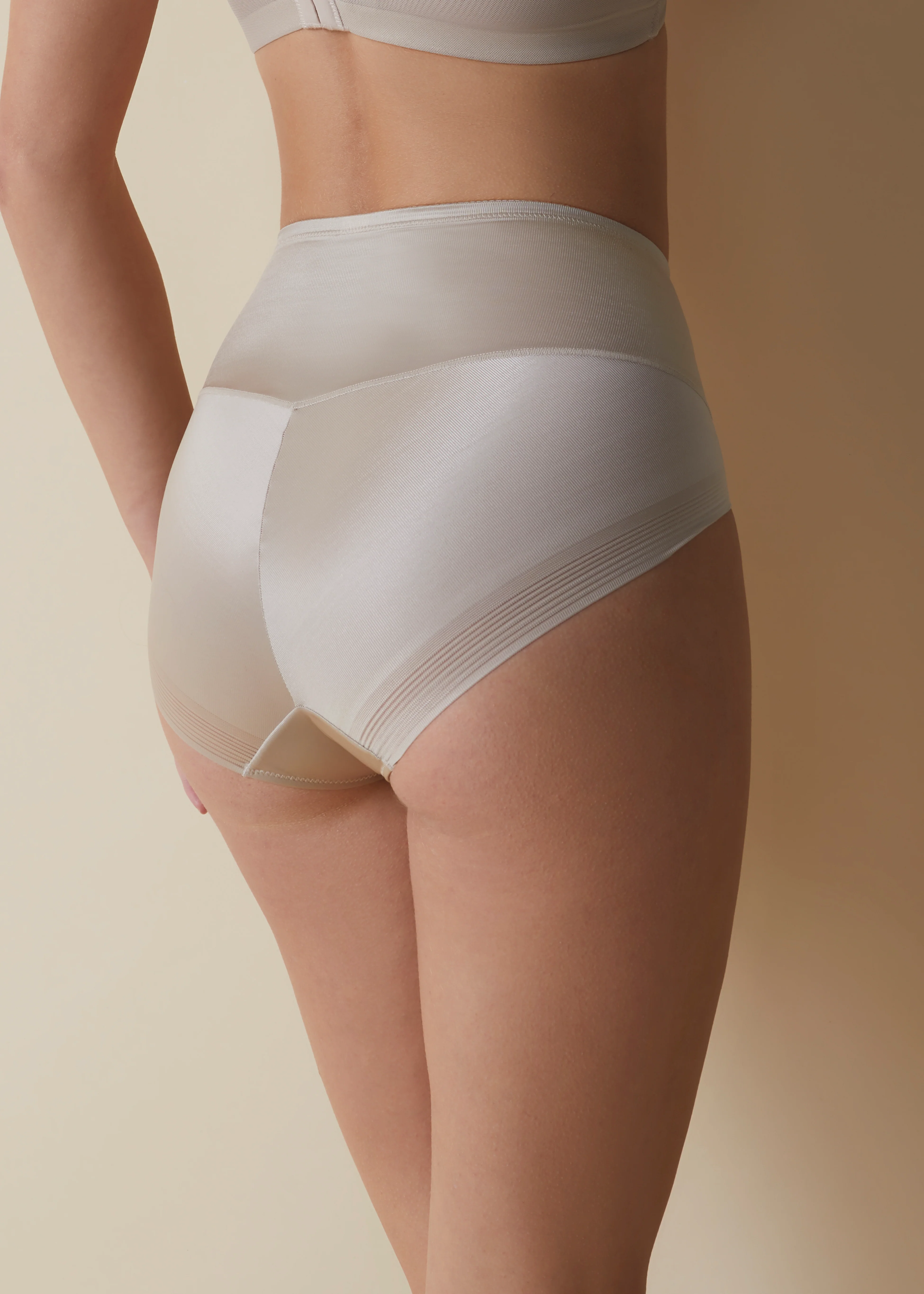 Slip modellante a vita alta senza trasparenze con motivo floreale frontale - Image 15